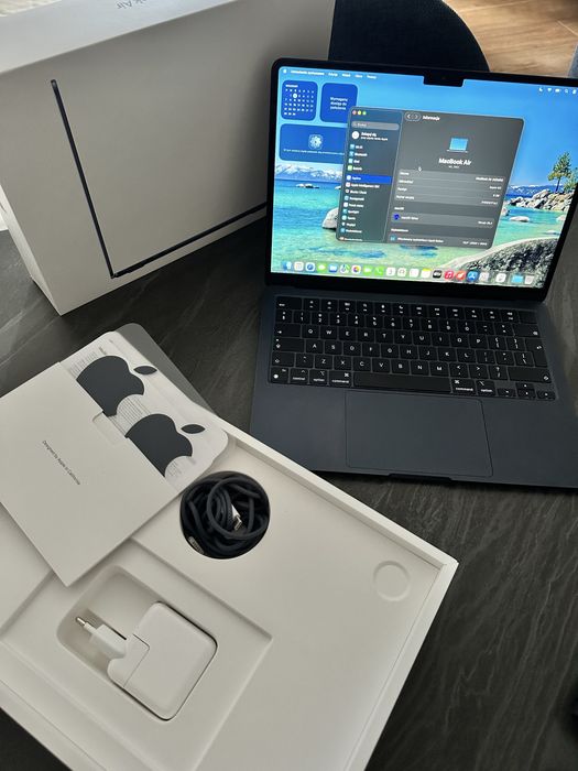 MacBook Air M2 8/256gb Jak Nowy Bateria 97%