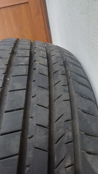 Komplet opon Bridgestone Alenza 225/55R19