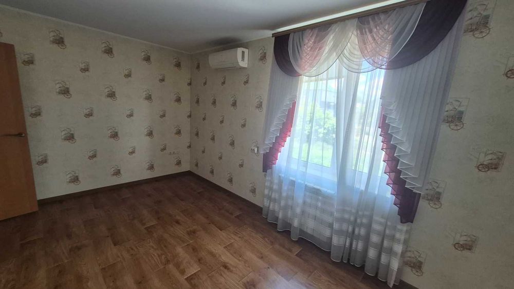 Таунхаус на три кімнати в центрі Олександрівки,Чорноморськ