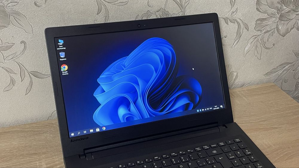 Ноутбук Lenovo B50-50 / Intel Core i3 / 3 год. акб / 512 GB SSHD / Гарний стан