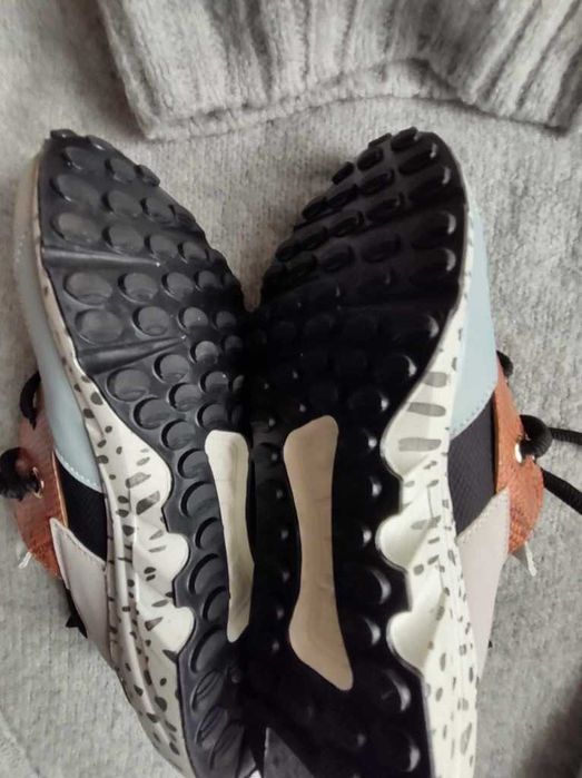 Sneakersy damskie ,nowe,39