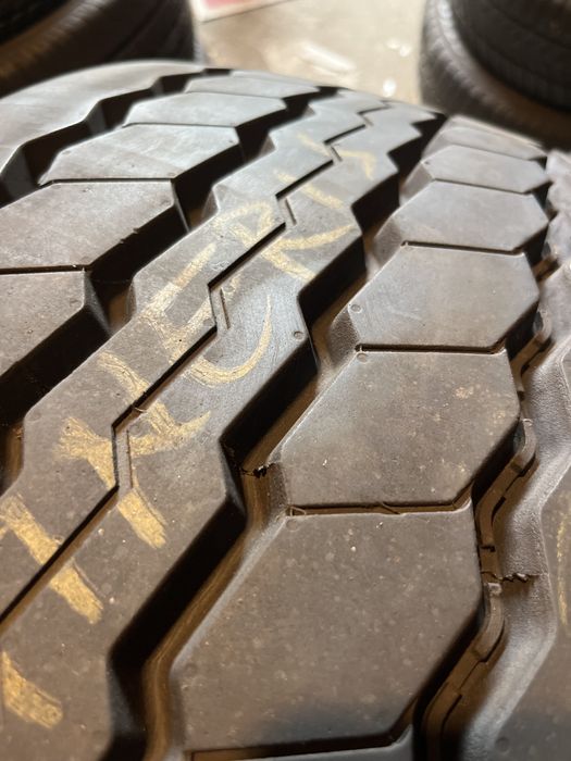 385/65/22,5 naczepowa Pirelli Itineris T 90 Series JAK NOWA 14mm