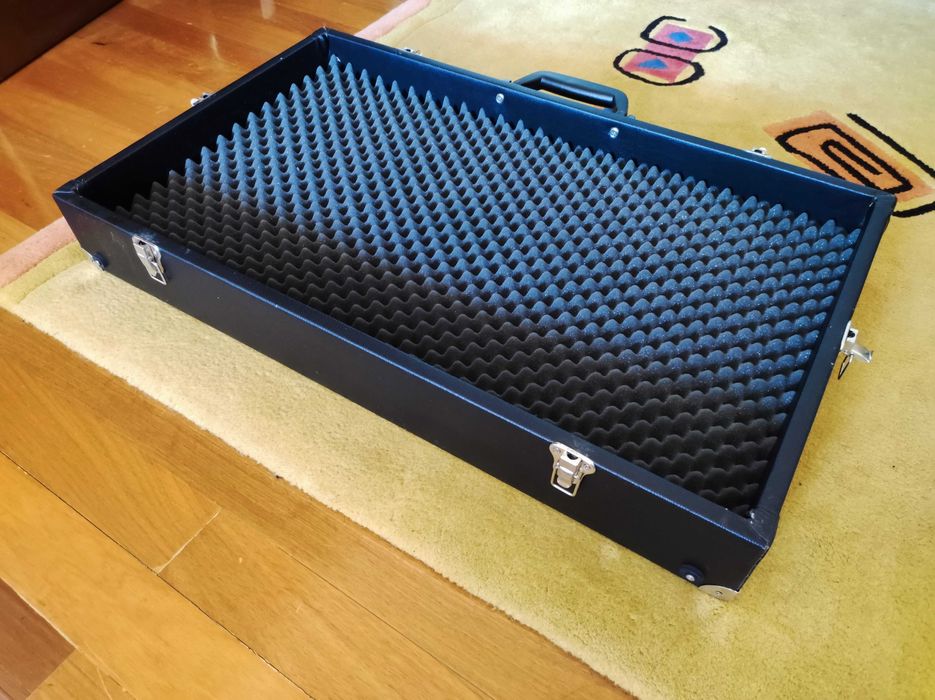 Pedal case vintage feita à mão