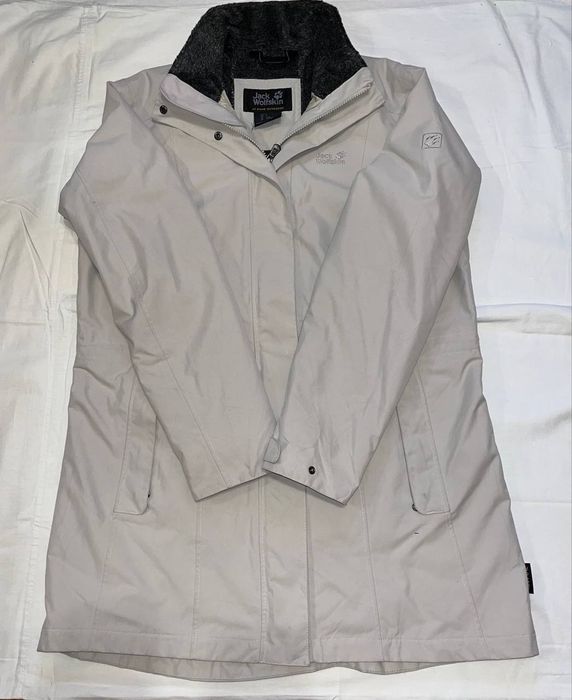 Продам куртку жіночу Jack Wolfskin