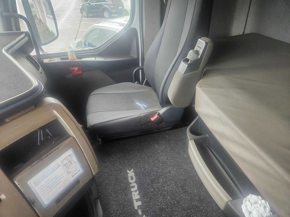 RENAULT Premium 2010