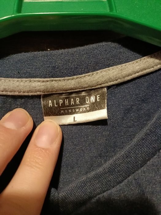 Koszulka męska w serek rozmiar L