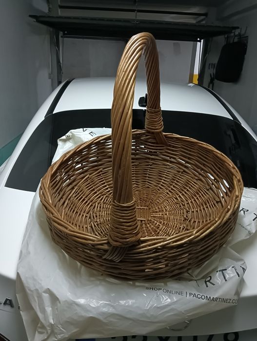 Cesto palhinha meter brinquedos quarto , junto á lareira