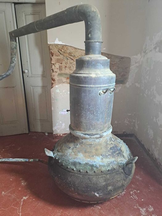 Peça Unica - Alambique em cobre grande dimensão