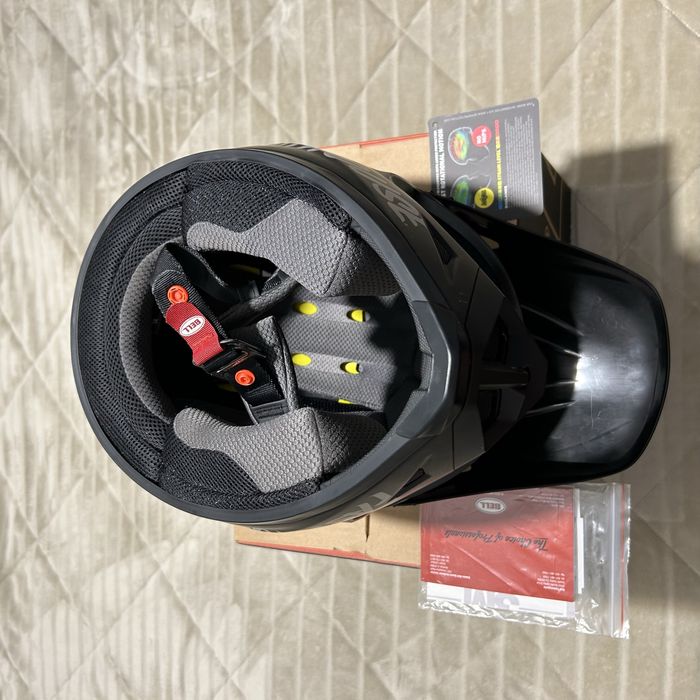 Capacete Bell x Fasthouse Tam.XL