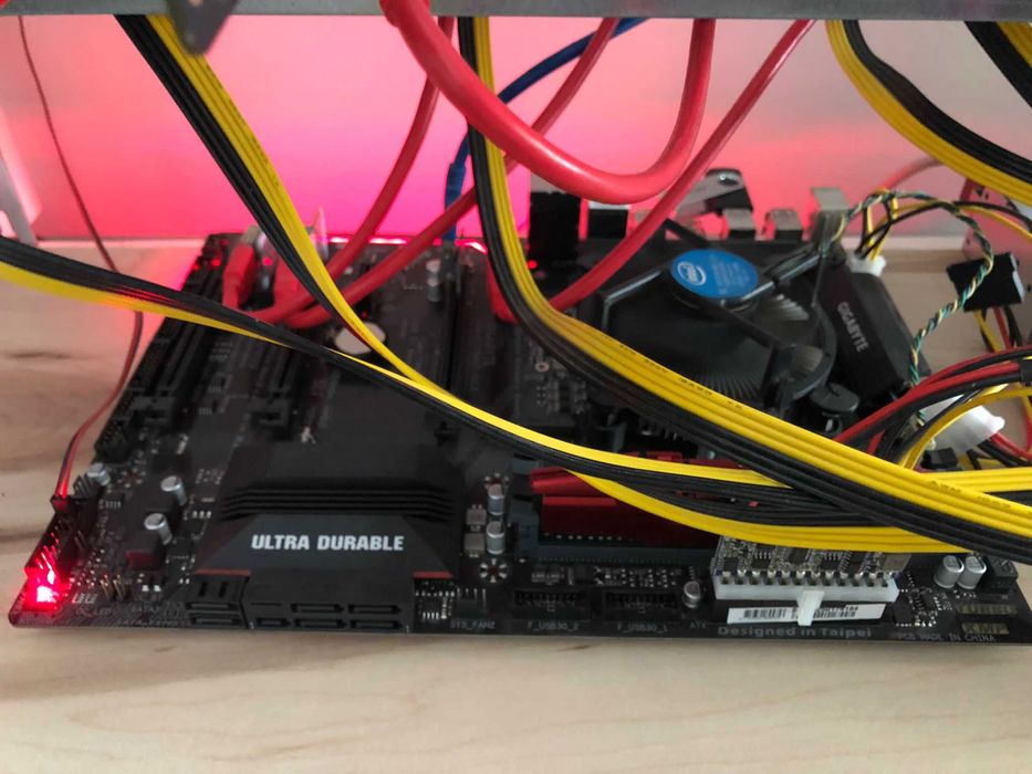 Mining Rig - GPUs64283830630147122