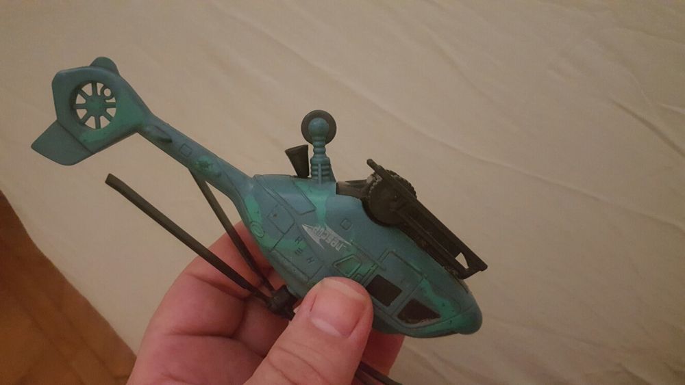 Вертолёт игрушка с подзаводом