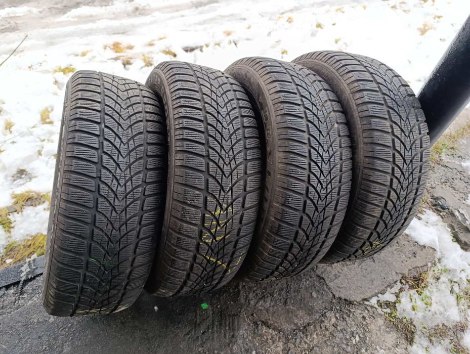 Зимові шини Dunlop 215/60 R16 резина Р16
