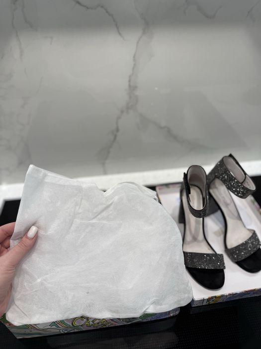 Босоніжки jeffreycampbell. 37 розмір