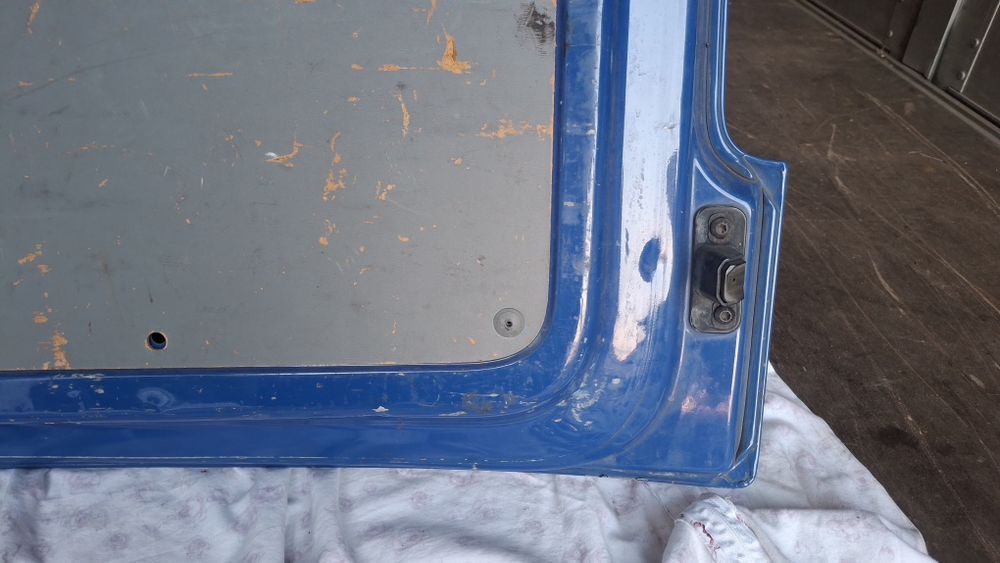 Vw caddy  klapa bagażnika oryginał lakier