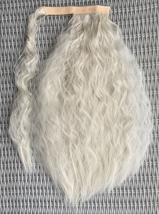 Premium Ultra włosy doczepiane, platynowy blond, kucyk, fale 138.