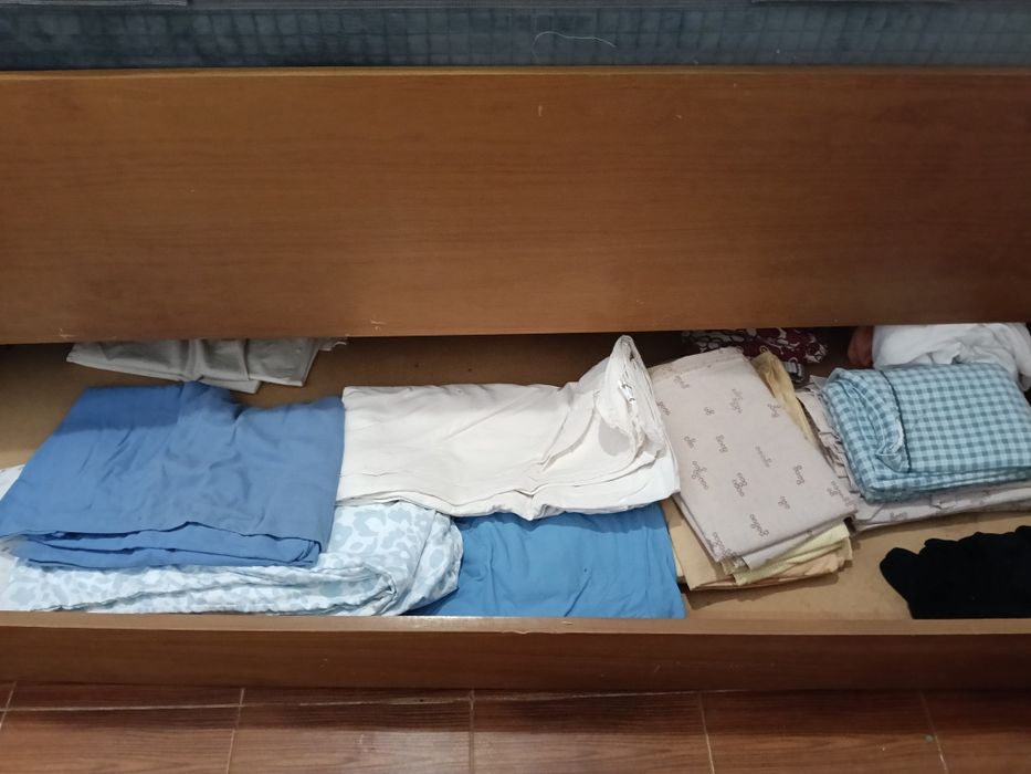Cama de solteiro dupla