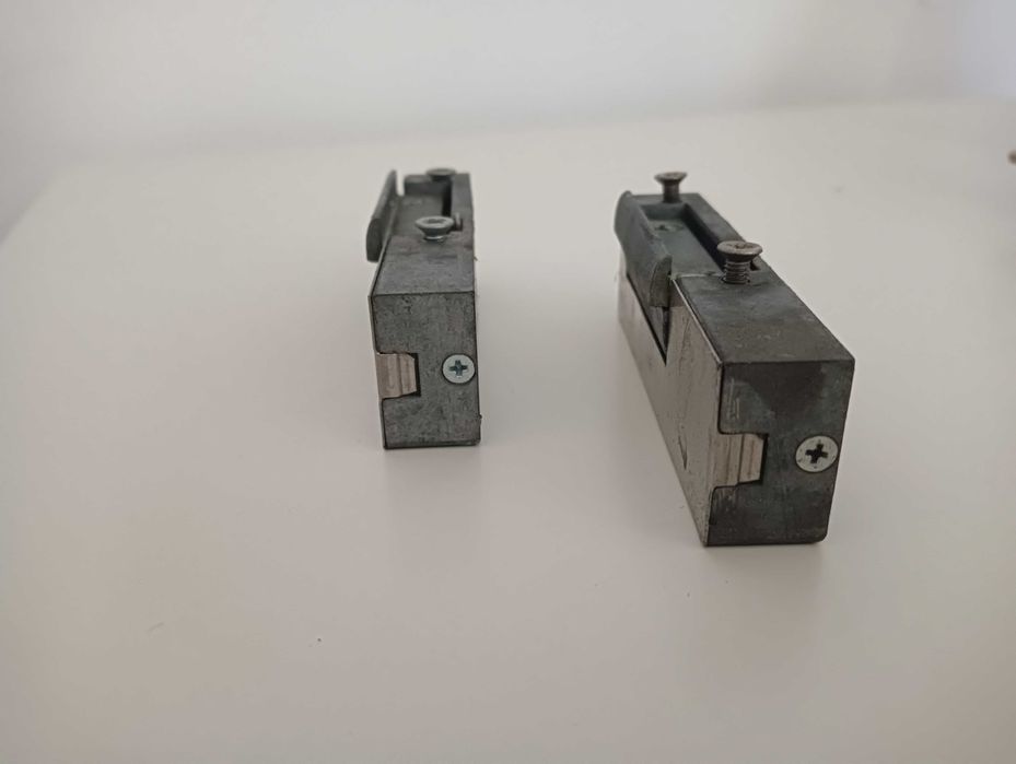 2szt.elektrozaczepy effeff używane.