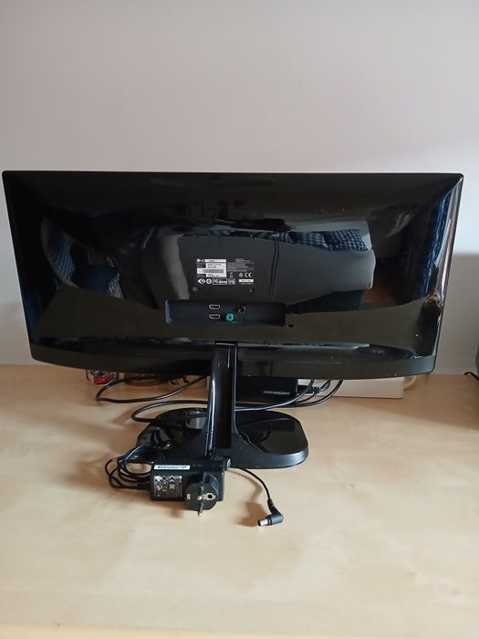 Monitor IPS  modelo  LG 25 VM 58-P