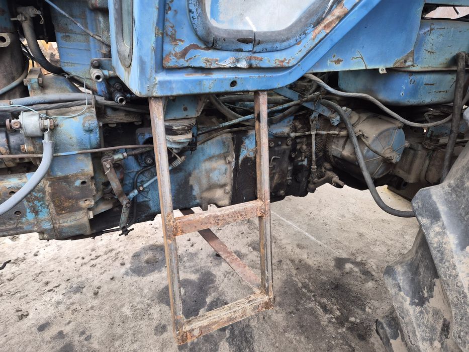 Продам мтз 82 по запчастинах