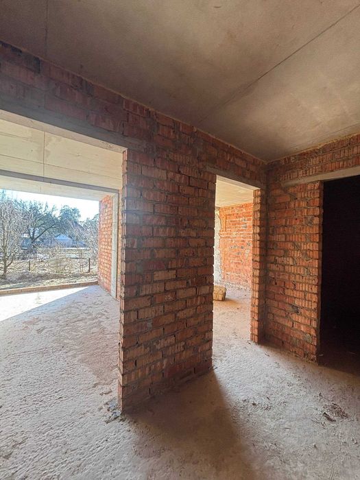 Світла та комфортна 2-кім квартира 54м² на першому поверсі | Брюховичі