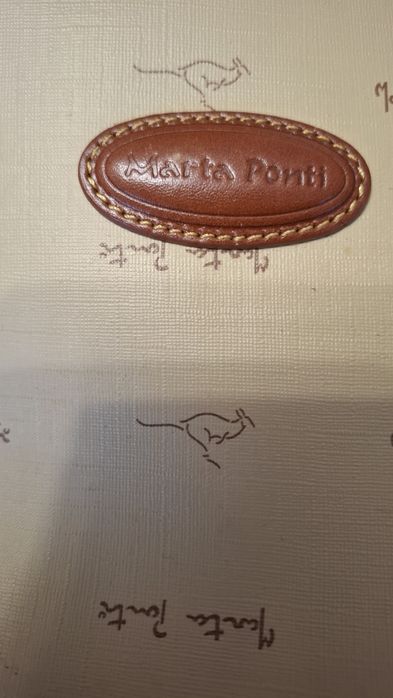 Carteira de senhora Marta Ponti