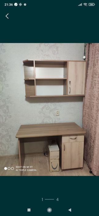 Стіл комп'ютерний