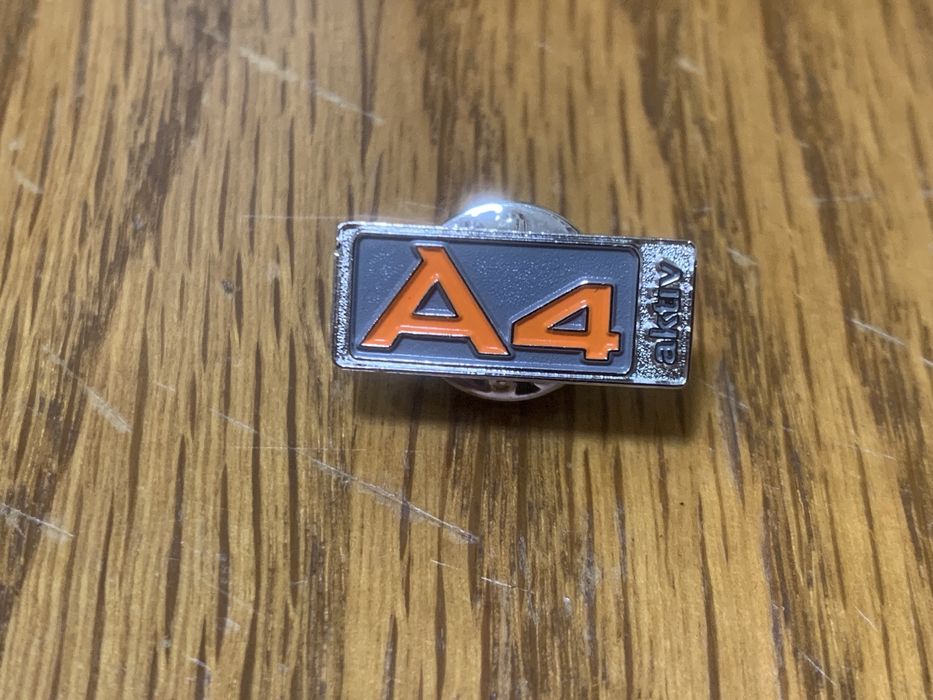 Значок AUDI A4 aktiv