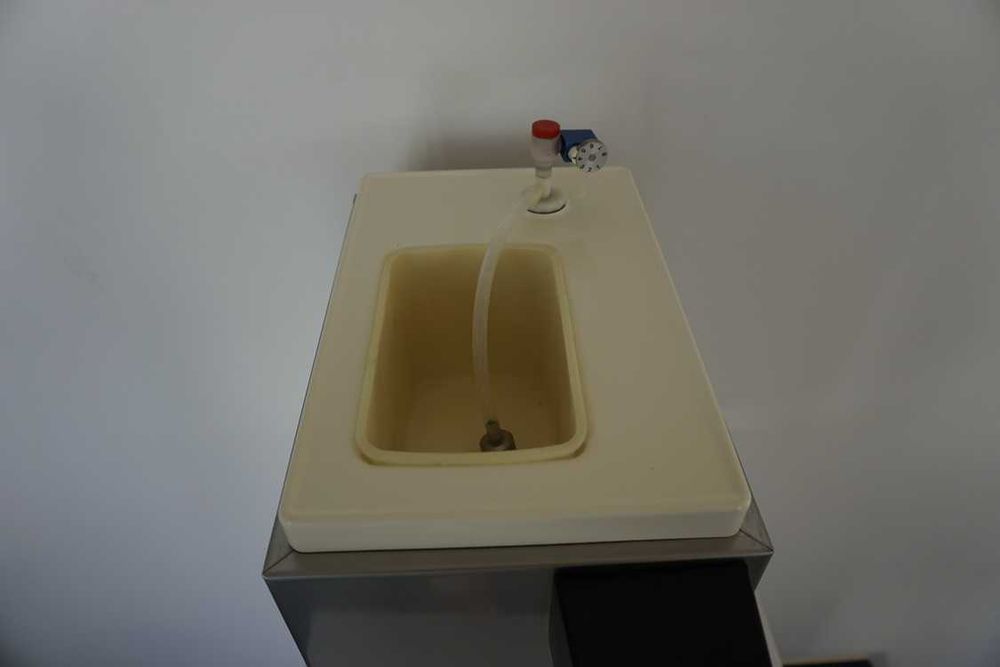 Automat Maszyna do bitej Śmietany Termoplan Swhip 100 1,5L 36%  a-136