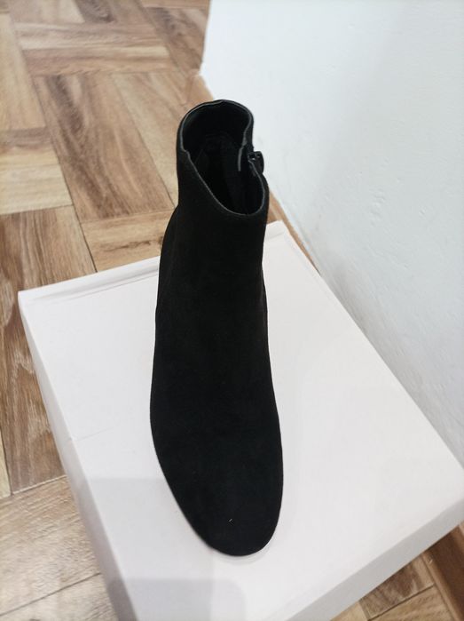 Botki czarne zamszowe rozmiar 37