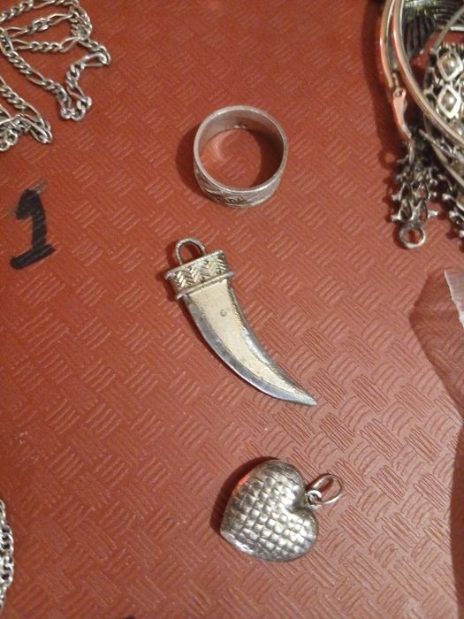 Fios prata e outros artigos