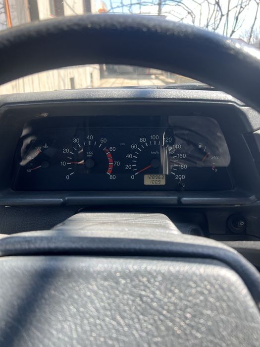 Продам  автомобиль ваз 2110 1.6 бензин