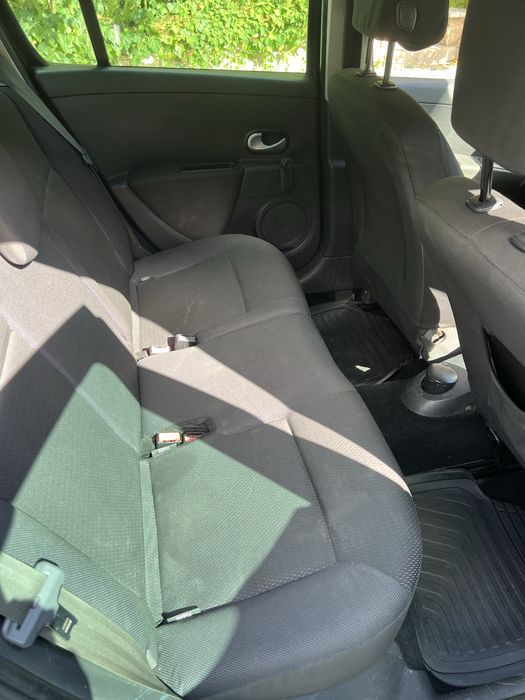 Renault Clio 1.2 16V 2010 – 5 Portas – Preto
