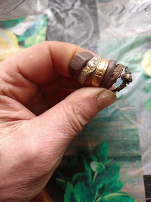 Перстені псв одним лотом продаю