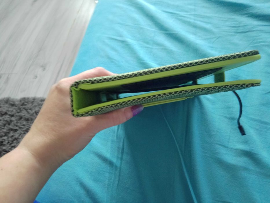 Nowe etui do tabletu 7'' z klawiaturą Omega Indiana kolor zielony