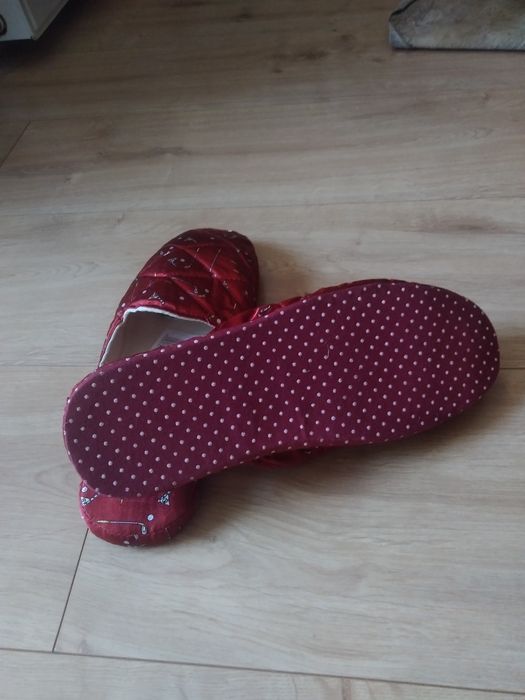 Pantofle damskie domowe R.41, nowe.