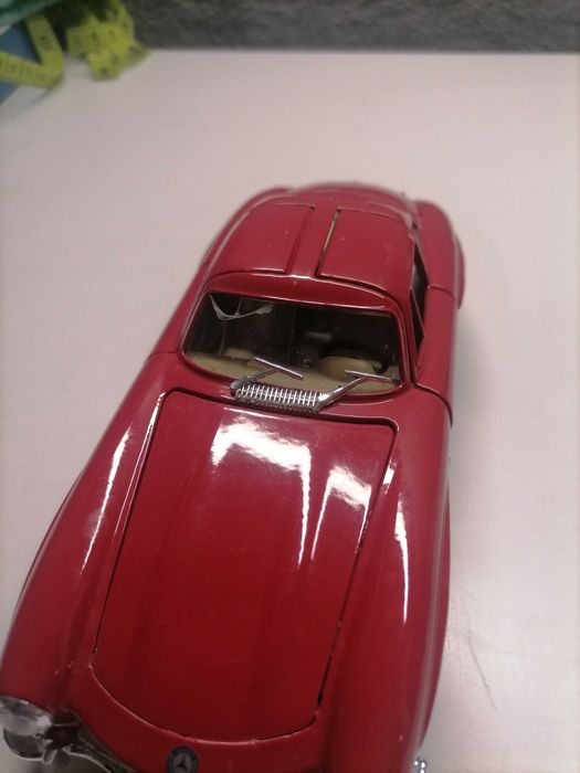 машинка металічна маштаб 1.24