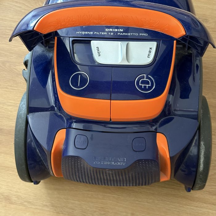 Aspirador Eletrolux Ultrasilencer Azul