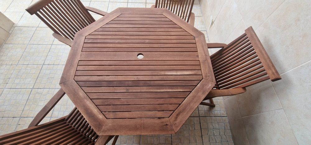 Conjunto 1 Mesa Acácia OCTOGONAL + 4 Cadeiras Acácia c/ Braços