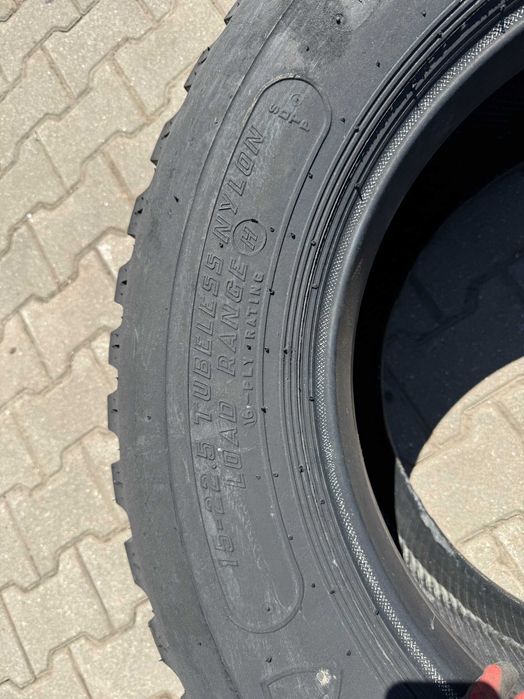 15-22.5 TUBELESS NYLON LOAD RANGE 16PR RIB DUPLEX