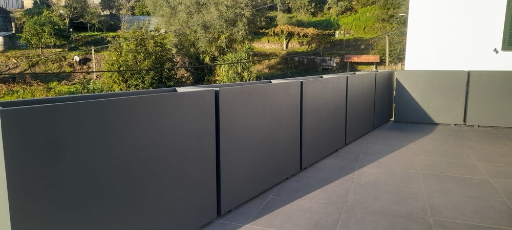 Floreira Mod. 120x30xh85cm RAL 7016