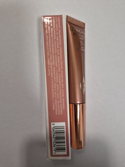 Róż rozświetlacz Charlotte Tilbury