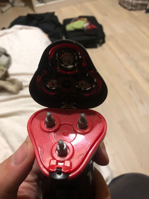 Продам электробритву