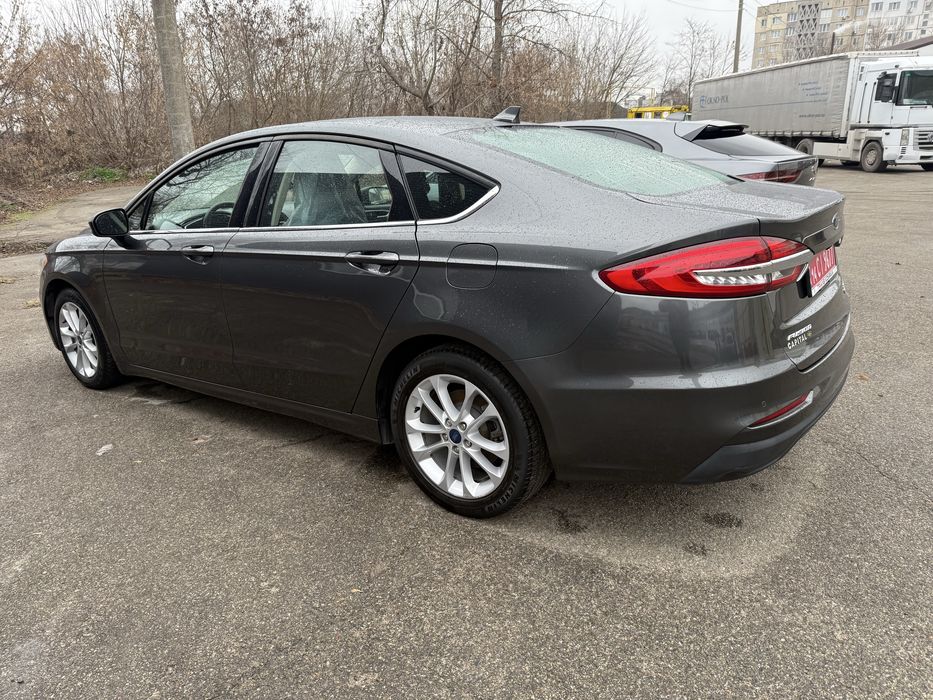 Ford fusion 2020рік