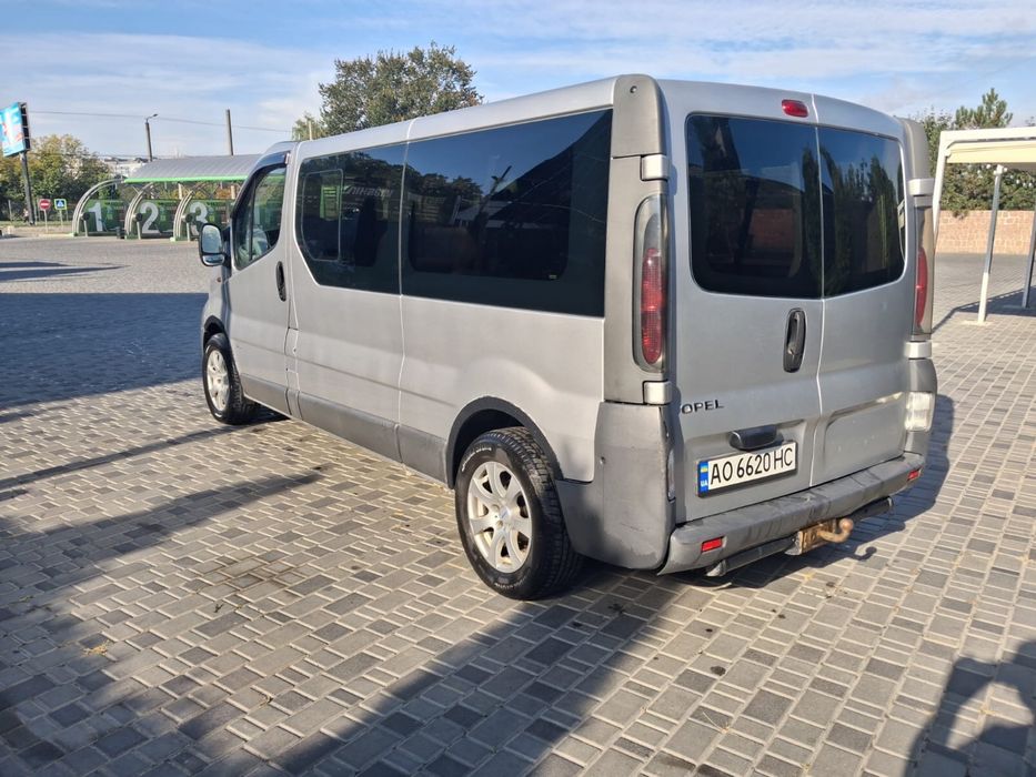 Продам авто Opel Vivaro
