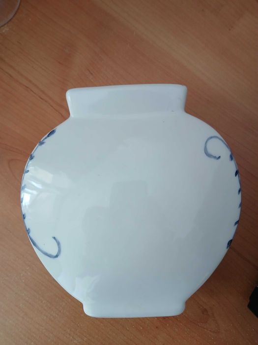 Pote decorativo pintado à mão