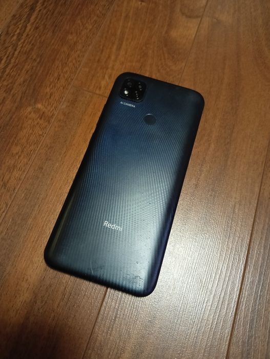 Телефон Redmi 9C.