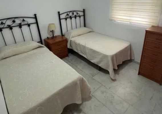 Arrendo T2 pronto a habitar