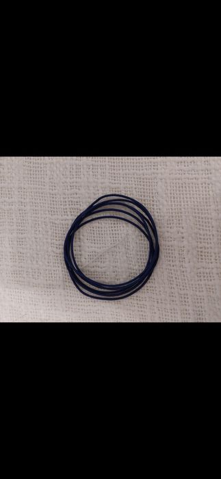 Pulseiras azuis elasticas