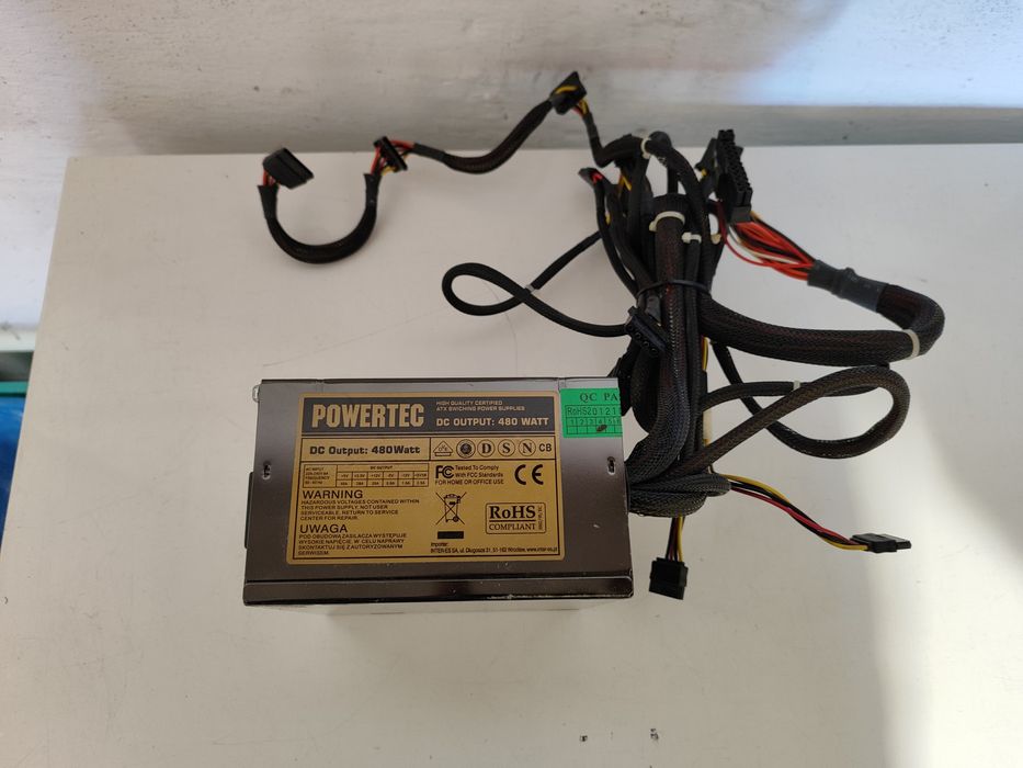 Zasilacz do PC Powertec 480W Z niebieskim podświetleniem