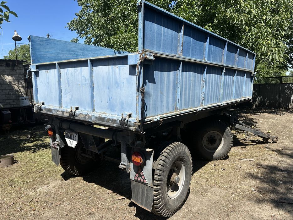 Продам тракторний прицеп 2ПТС-4